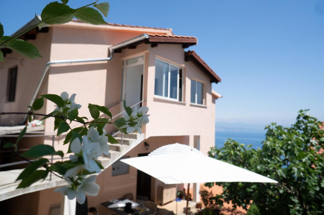 Cvita - Cozy Apartment With An Amazing View Ловран Екстериор снимка